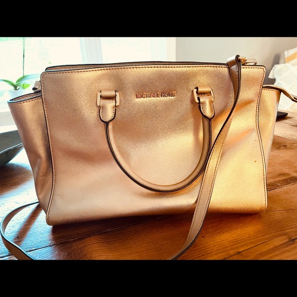 Michael Kors Gold satchel - Picture 1 of 3